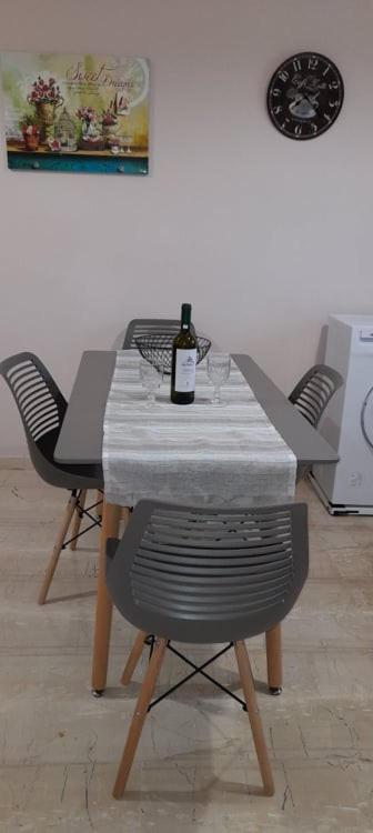 Maria'S Apartment Πόρος Εξωτερικό φωτογραφία